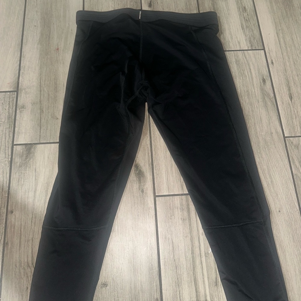 Men’s used Nike Pro size L large black 3/4 leggings Pre own items are as is - Picture 4 of 4